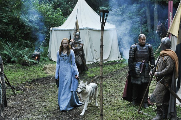 Sansa Stark y su loba Dama